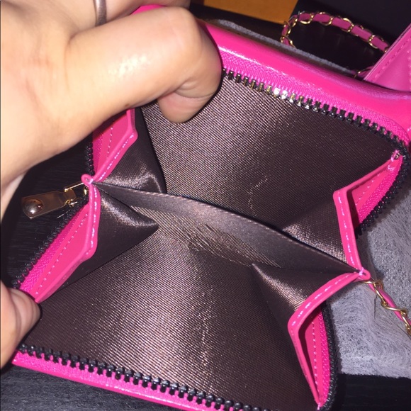 NWOT Barbie pink crossbody with matching wallet - Picture 10 of 13